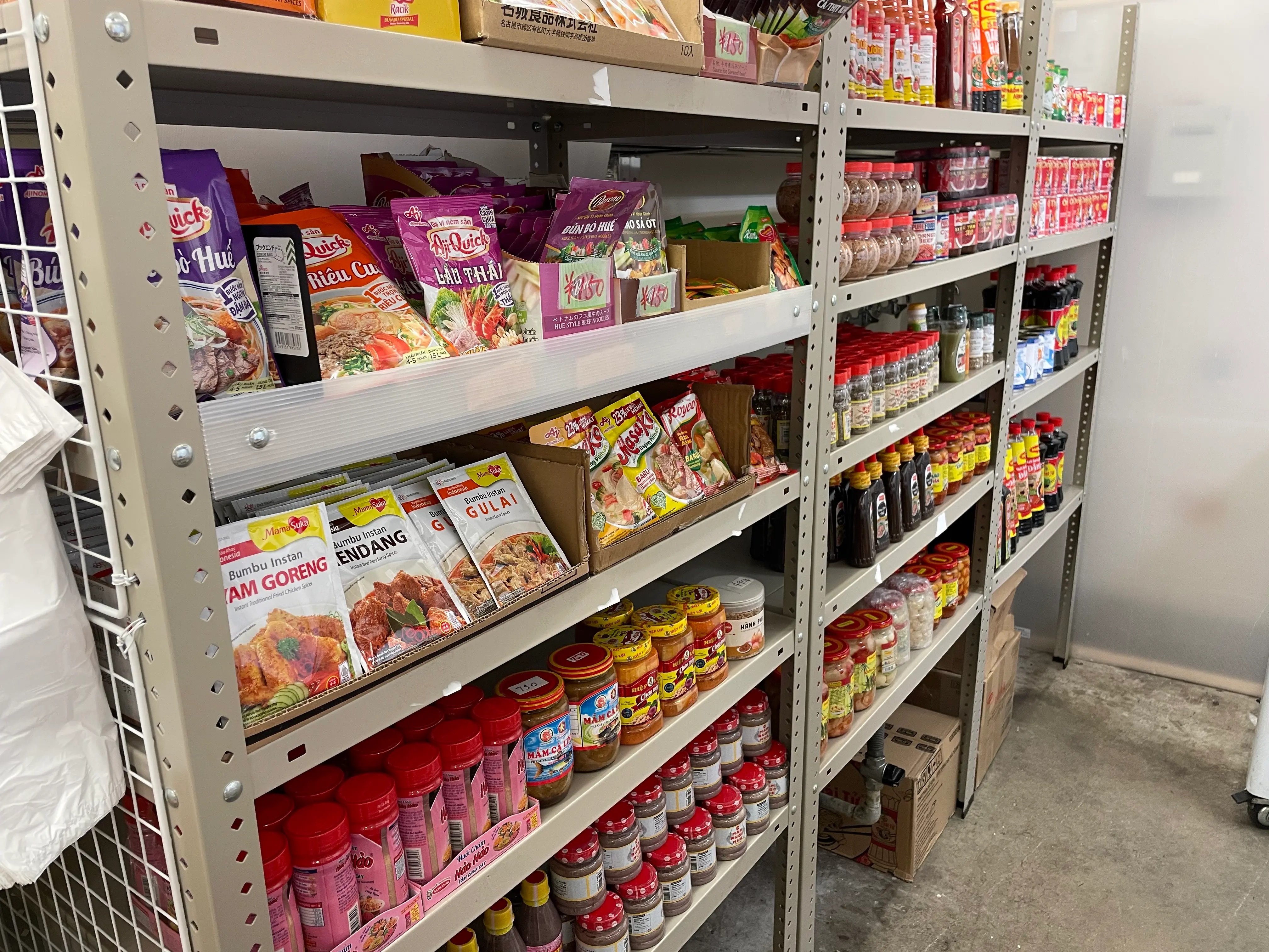 ハンバーグと魚フライ